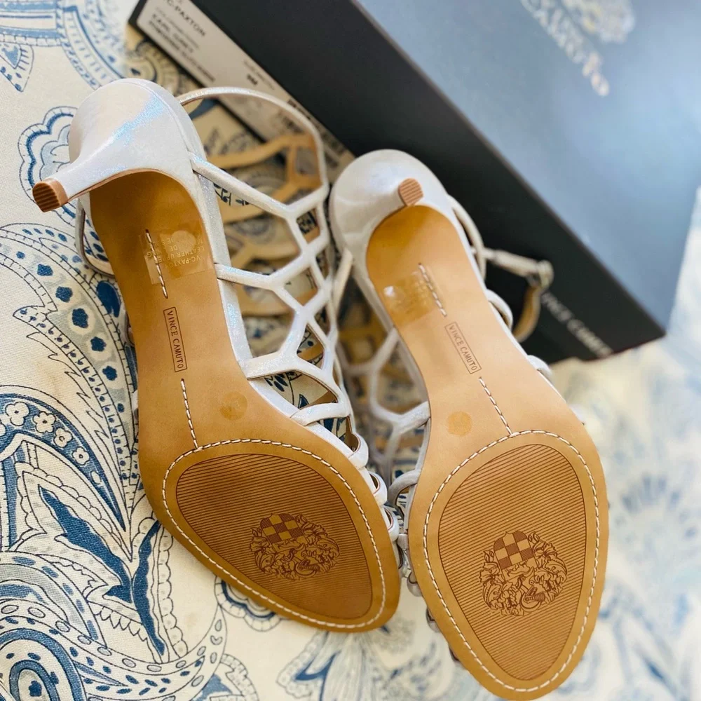 Vince Camuto strappy shoe - Picture 7 of 10